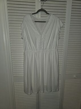 White Lace V-Neck Flutter Sleeve Dress